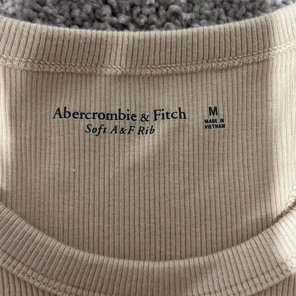 Abercrombie Tanks - Picture 3 of 3